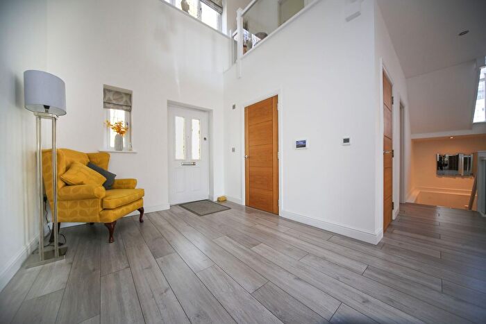 5 Bedroom Detached House For Sale In Brockwood View, Standish, WN1