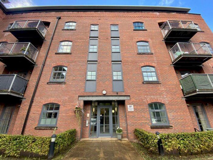 2 Bedroom Apartment To Rent In Home, Chapeltown Street, M1