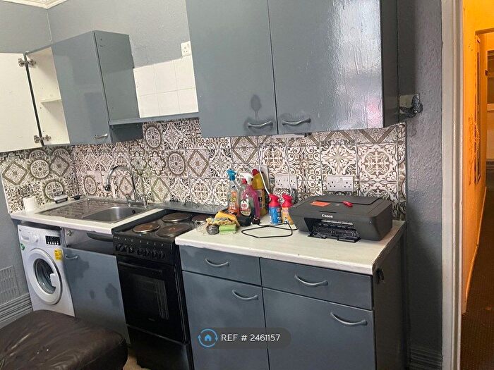 2 Bedroom Flat To Rent In Ash Villa, Luton, LU1