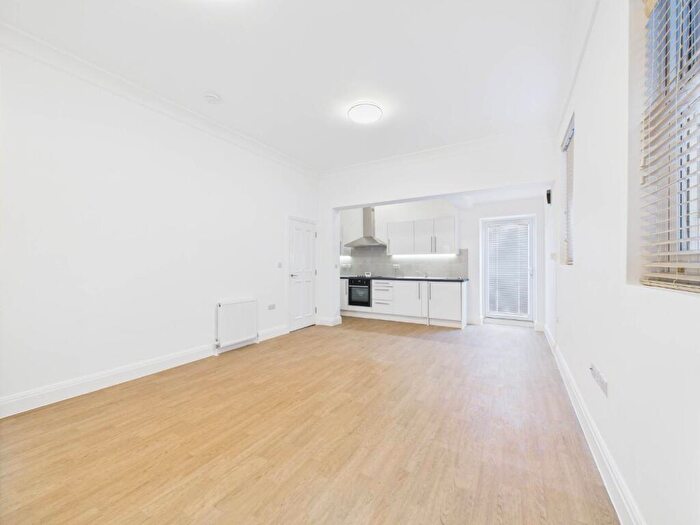 1 Bedroom Flat To Rent In Footscray Road, London, Greater London, SE9