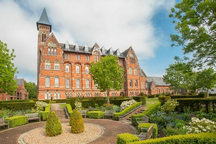 2 Bedroom Flat For Sale In Little Trodgers Lane, Mayfield, East Sussex, TN20
