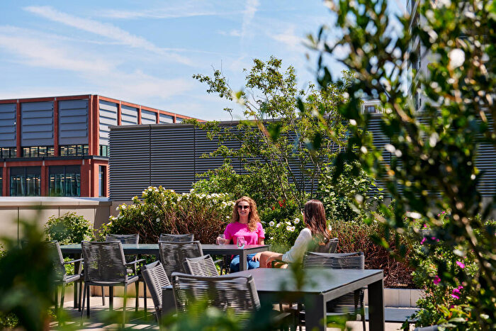 Apartment To Rent In Water Street, London, E14