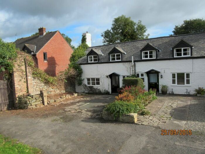 1 Bedroom SemiDetached House To Rent In Station Road, Whittington