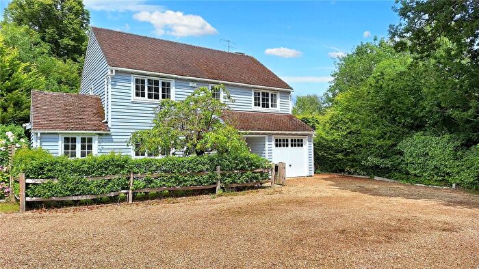 4 Bedroom Detached House To Rent In Coldmoorholme Lane, Bourne End, Buckinghamshire, SL8