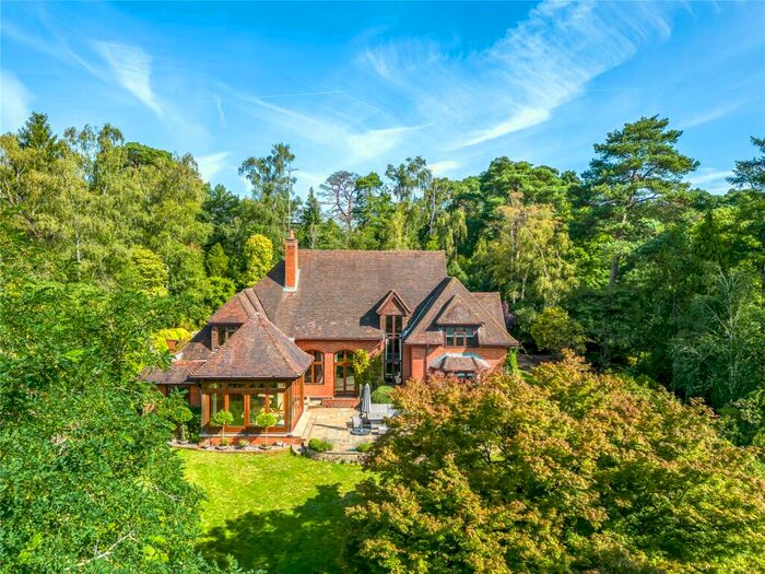 6 Bedroom Detached House To Rent In Swifts Close, Farnham, Surrey, GU10