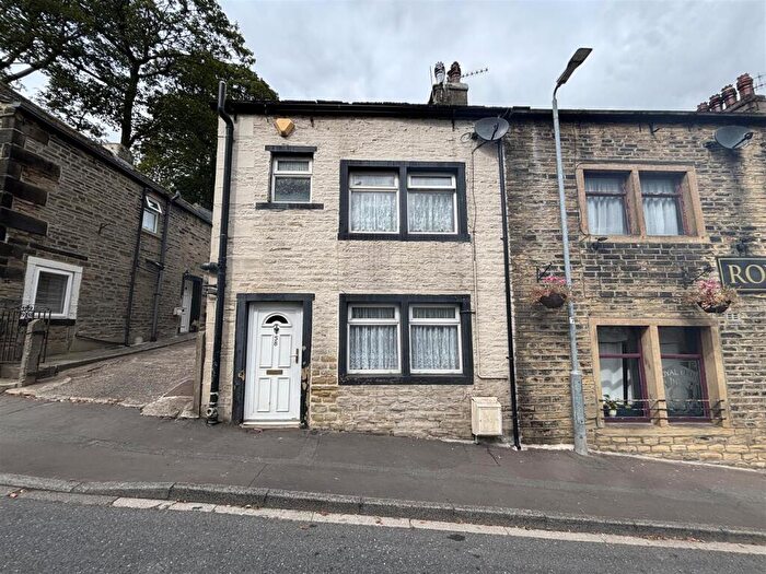 3 Bedroom End Of Terrace House For Sale In , Sowerby Street, Sowerby Bridge, HX6