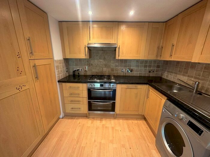 2 Bedroom Flat To Rent In Cookes Close, London, E11