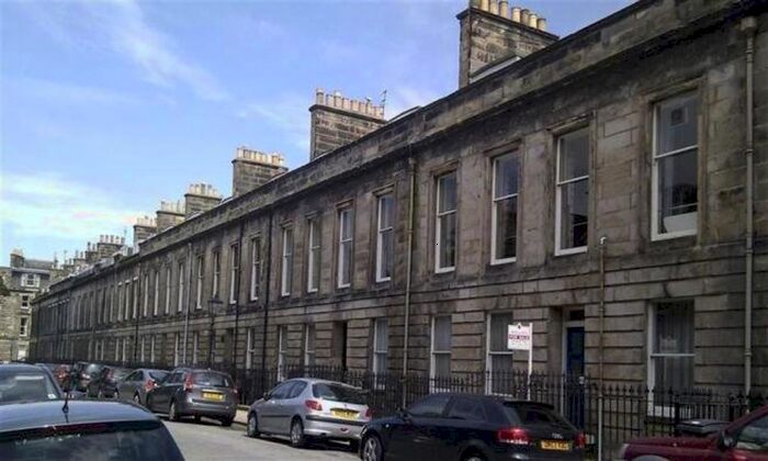 2 Bedroom Flat To Rent In Hope Street, St. Andrews KY16