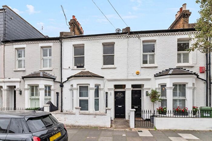 2 Bedroom Flat For Sale In Sherbrooke Road, Munster Village, SW6