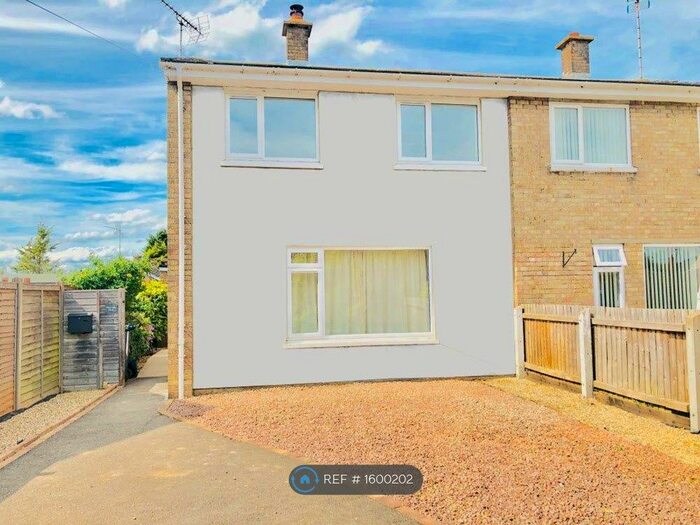 3 Bedroom Semi-Detached House To Rent In High Road, Wisbech St. Mary, Wisbech, PE13