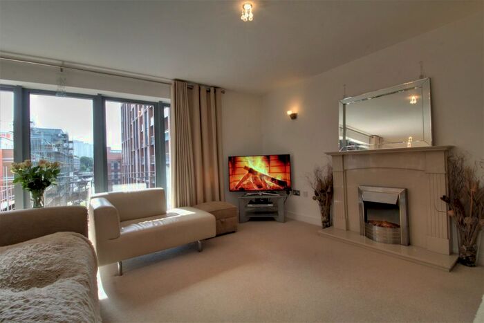 3 Bedroom Flat To Rent In Islington Gates, Newhall Street, Birmingham, B3