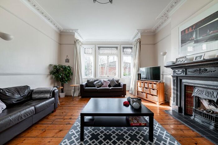 1 Bedroom Flat To Rent In Fordwych Road, NW2