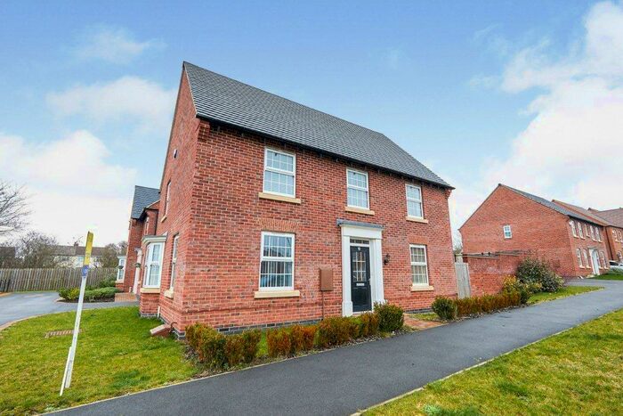 4 Bedroom House To Rent In Galloway Road, Drakelow, DE15