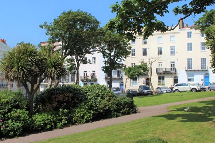 1 Bedroom Flat For Sale In Wellington Square, Hastings, TN34