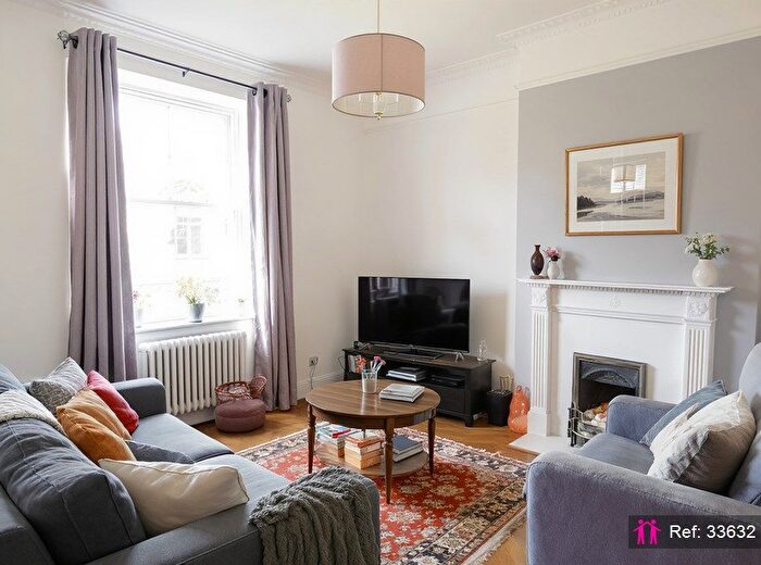 1 Bedroom Terraced House To Rent In Connaught Square, London, W2