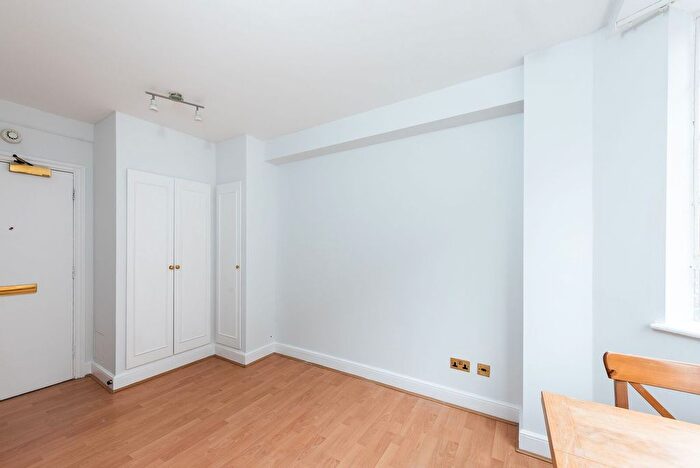 Studio For Sale In Sloane Avenue, Chelsea, London, SW3