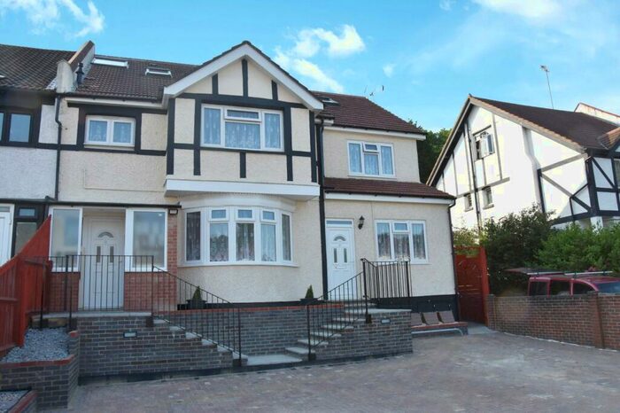 1 Bedroom Apartment To Rent In Brighton Road, Coulsdon, Surrey, CR5
