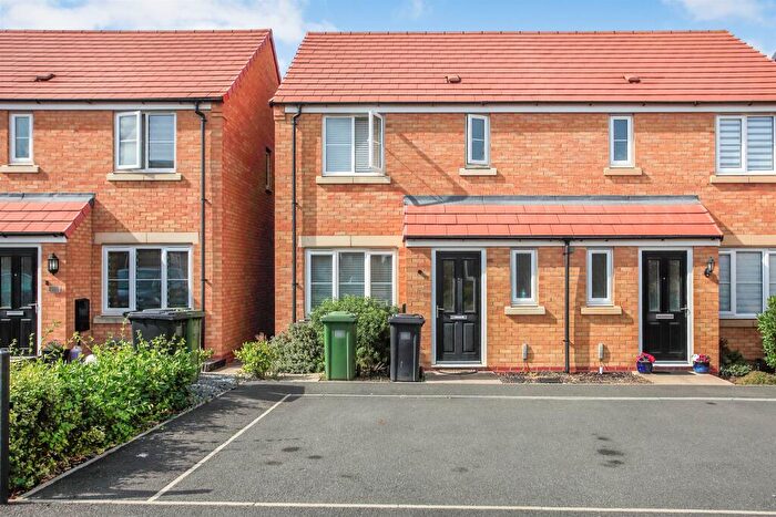 3 Bedroom Semi-Detached House For Sale In Brutus Close, Stanground South, Peterborough, PE2
