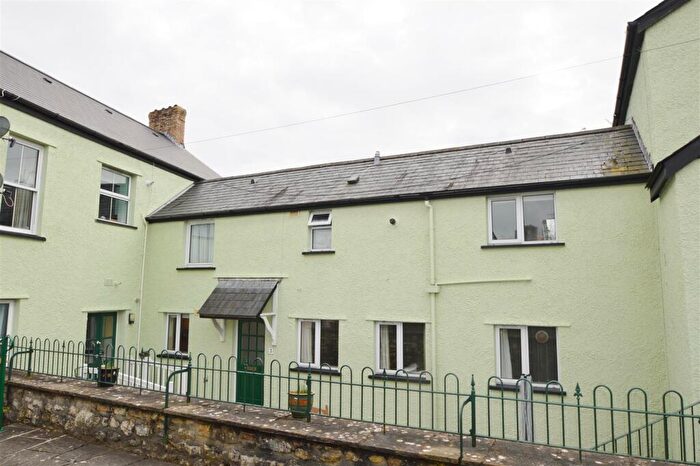 2 Bedroom Flat To Rent In Eastgate Mews, Cowbridge, CF71