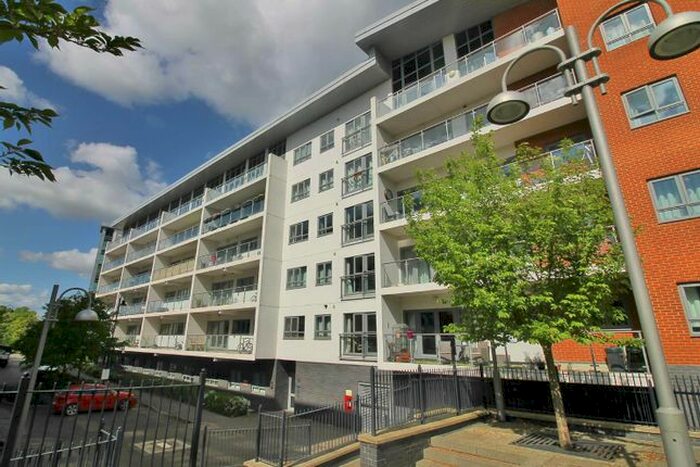 1 Bedroom Flat To Rent In Hamilton House, Wolverton Park Road Wolverton, Milton Keynes MK12