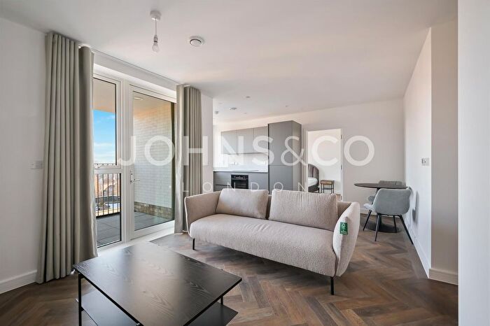 1 Bedroom Flat To Rent In Orwell House, North West Quarter, Carlton Vale, NW6