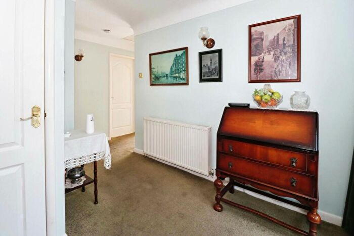 2 Bedroom Detached Bungalow For Sale In Broadmead, Heswall, CH60