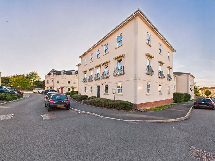 2 Bedroom Flat For Sale In Pillowell Close, Cheltenham, Gloucestershire, GL52
