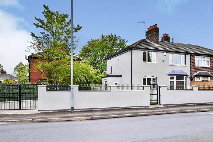 3 Bedroom Semi-Detached House To Rent In Mersey Bank Avenue, Chorlton, Manchester, M21