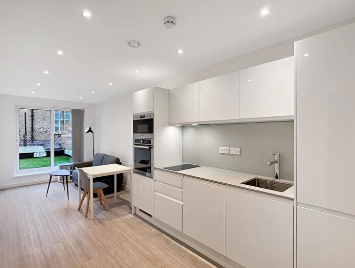 1 Bedroom Apartment To Rent In Fashion Street, Spitalfields, London., E1