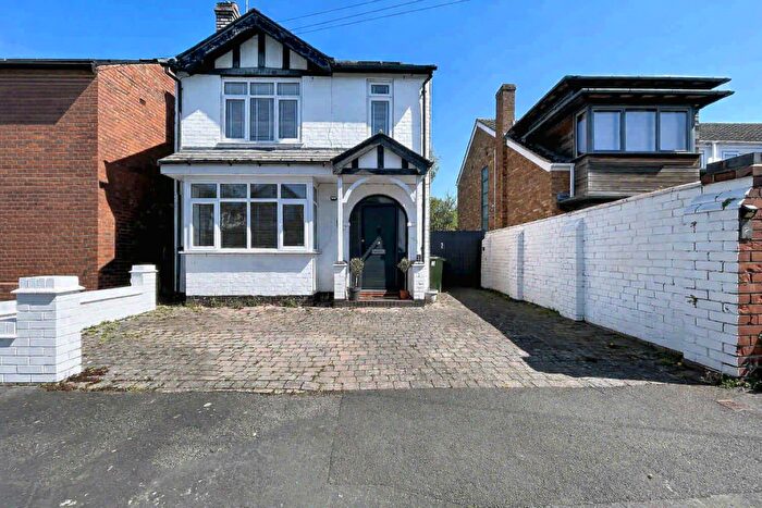 4 Bedroom Detached House For Sale In Bertie Road, Kenilworth, CV8