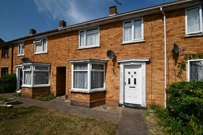 3 Bedroom Terraced House For Sale In Winchester Way, Rainham, Gillingham, ME8