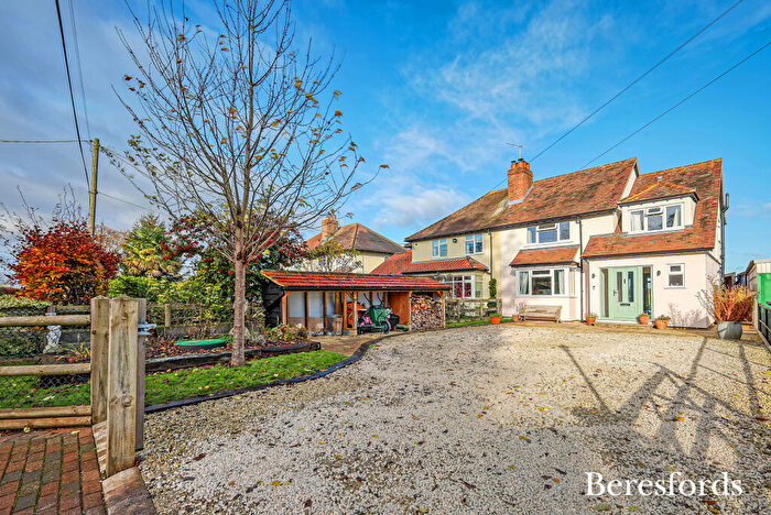 4 Bedroom Semi-Detached House For Sale In Wood Lane, Willingale, CM5