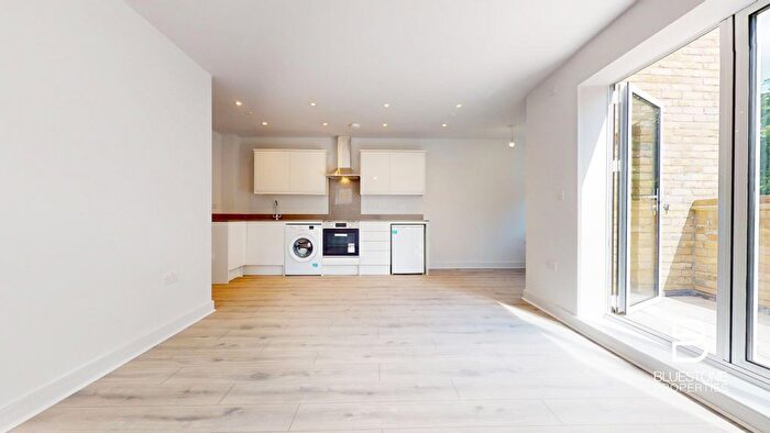 1 Bedroom Flat To Rent In Temple Road, Croydon, CR0