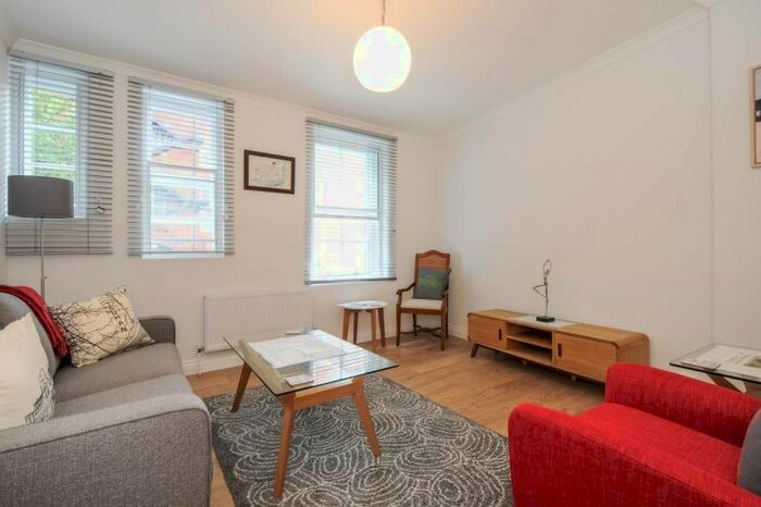 1 Bedroom Flat To Rent In Tavistock Street, London, WC2E