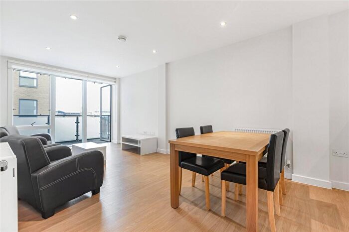 2 Bedroom Apartment To Rent In Boulcott Street, Limehouse, London, E1