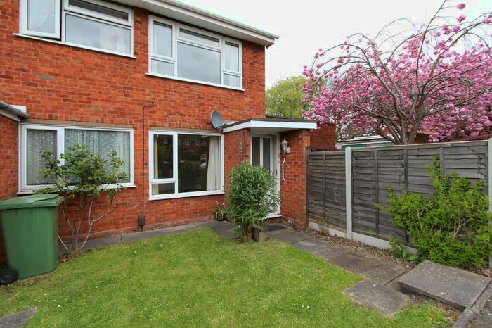 2 Bedroom Maisonette To Rent In St. Ives Close, Tamworth B79