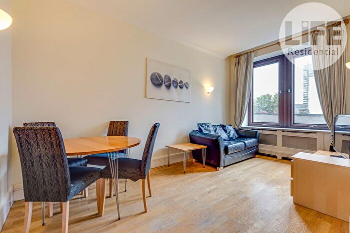1 Bedroom Flat To Rent In Whitehouse Apartments, Waterloo, SE1