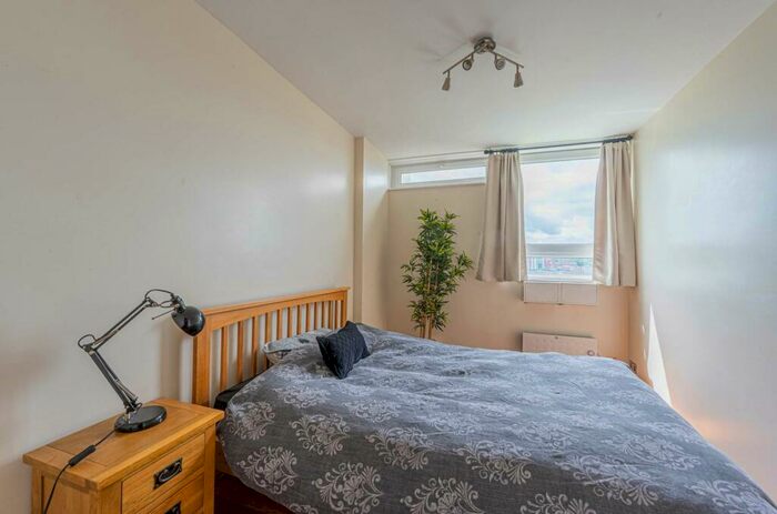 2 Bedroom Flat To Rent In Rymill Street, Silvertown, London, E16