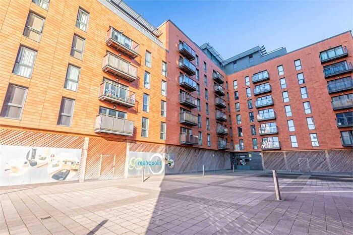 2 Bedroom Apartment To Rent In Railway Terrace, Slough, SL2