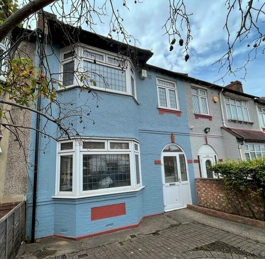 3 Bedroom House To Rent In Downham, Catford, SE6