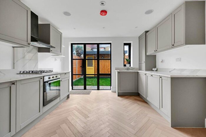 3 Bedroom House For Sale In Goldsmith Road, London, E17