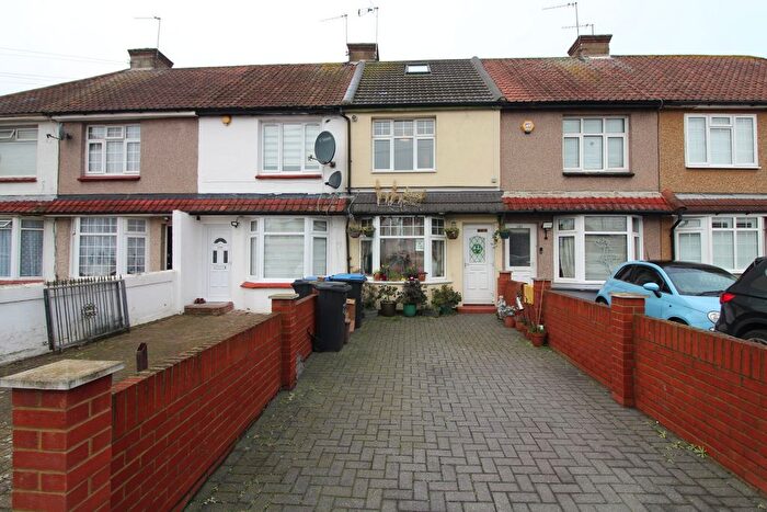 1 Bedroom Flat To Rent In The Sunny Road, Enfield, EN3