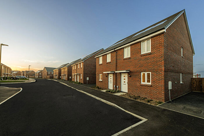 3 Bedroom Semi Detached House To Rent In Stinson Place, Grove, OX12