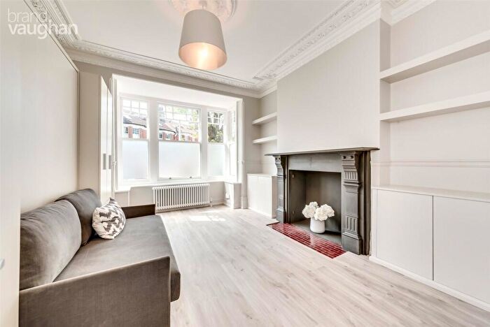 Flat To Rent In Buxton Road, Brighton, BN1