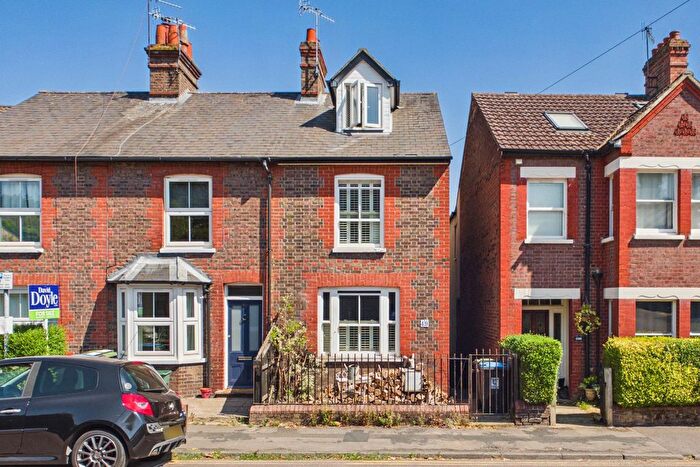 3 Bedroom Semi-Detached House For Sale In South Hill Road, Hemel Hempstead, HP1