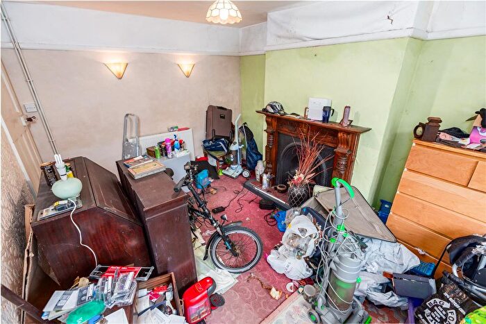 3 Bedroom Detached House For Sale In Heol Gwys, Upper Cwmtwrch, Swansea, SA9