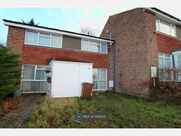 2 Bedroom Terraced House To Rent In Broadlands Drive, Chatham, ME5