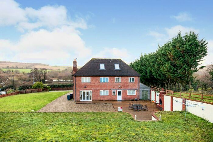 5 Bedroom Detached House To Rent In Ashford Road, Chartham, Canterbury, CT4