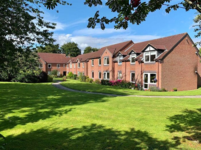 2 Bedroom Flat For Sale In Haldenby Court, West End, Swanland, HU14