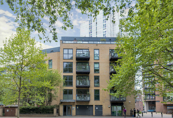 2 Bedroom Flat To Rent In Prichard House, Kennington, SE11